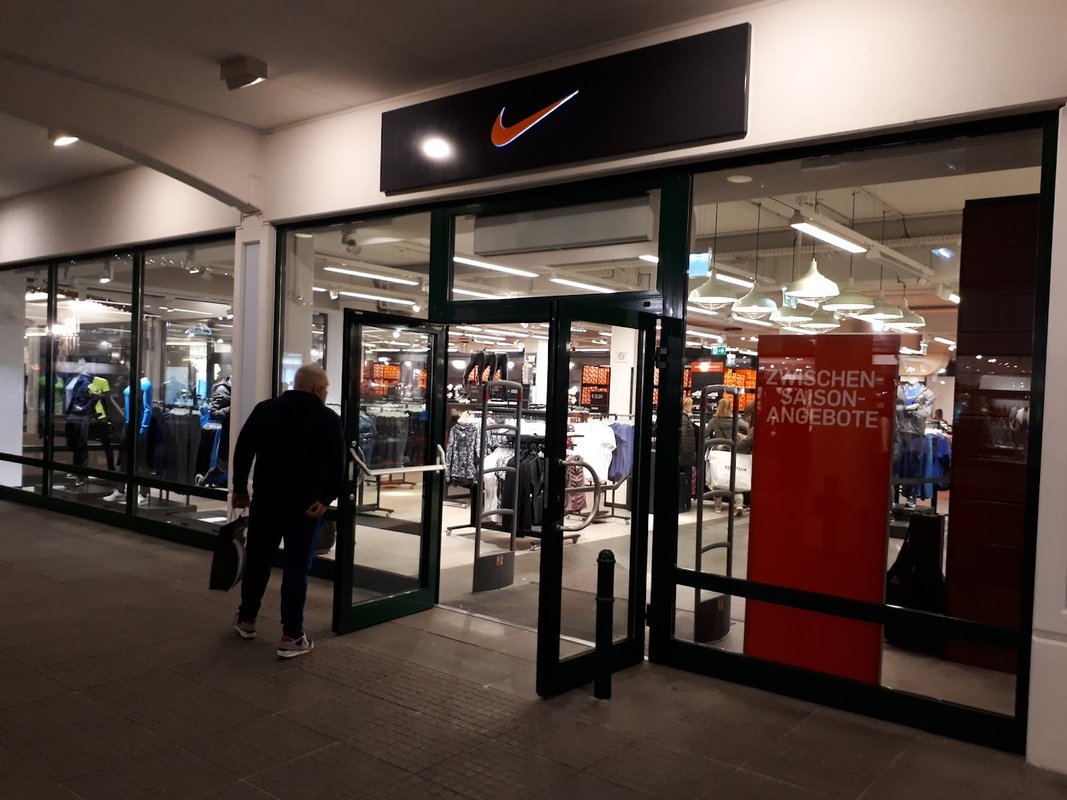 Nike Factory Store – Adresse, ð Kundenbewertungen, Öffnungszeiten und