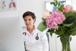 Dr. Melina Gulesserian- Lungenspezialistin und Internistin